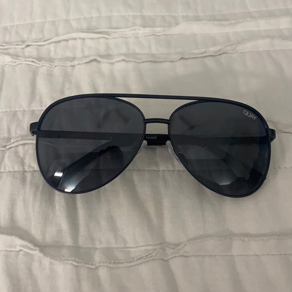 Quay Australia Vivienne Mini 126